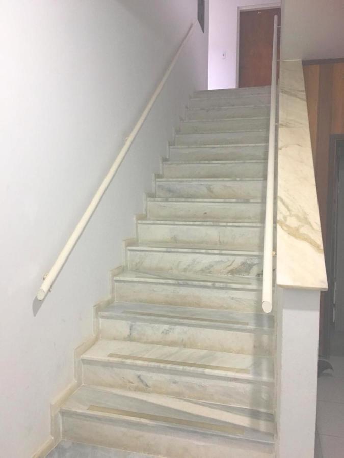 Apartamento Grande - Pg Locacao Em *
